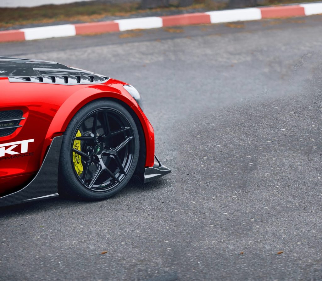 AMG GT Widebody Kit, Detailansicht von Radlauf und Carbon-Schweller
